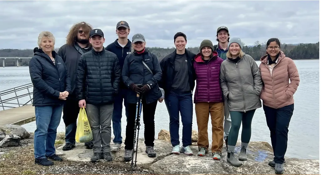 Photo of HIUS 484 students and instructor Pat Rutenberg